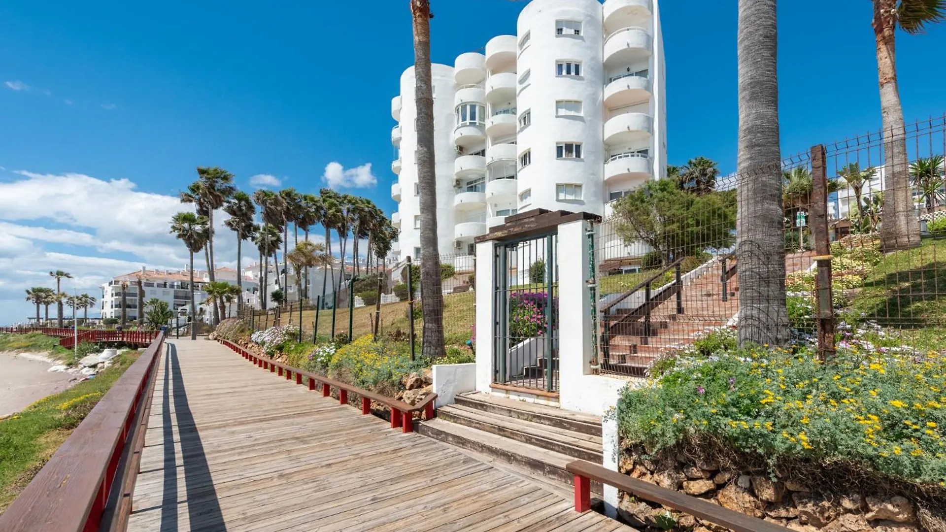Stunning Beachfront Apartment In Calahonda MIJAS COSTA 0*,  Spain