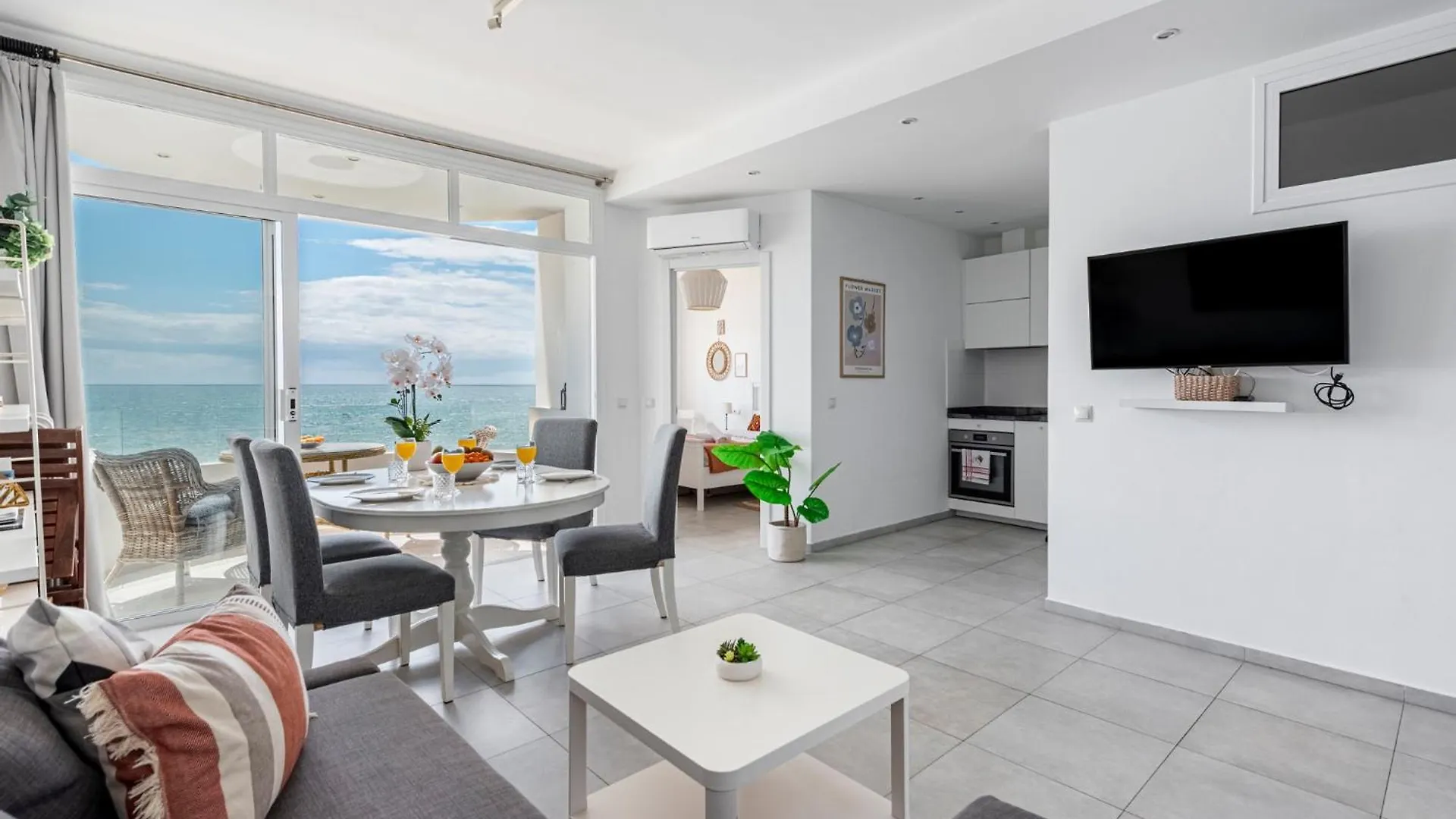 Stunning Beachfront Apartment In Calahonda MIJAS COSTA