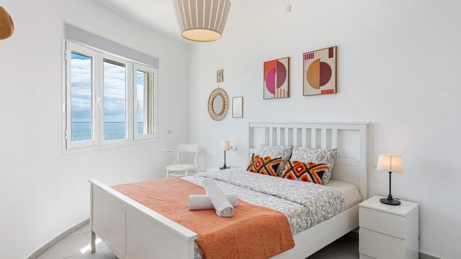Stunning Beachfront Apartment In Calahonda MIJAS COSTA Spain